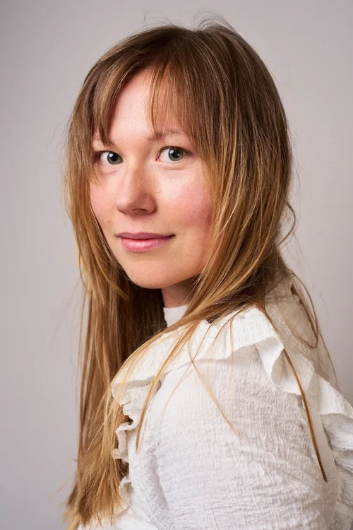 Profile image of Louise Kim Salter