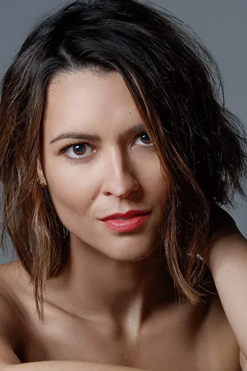 Profile image of Elle LaMont