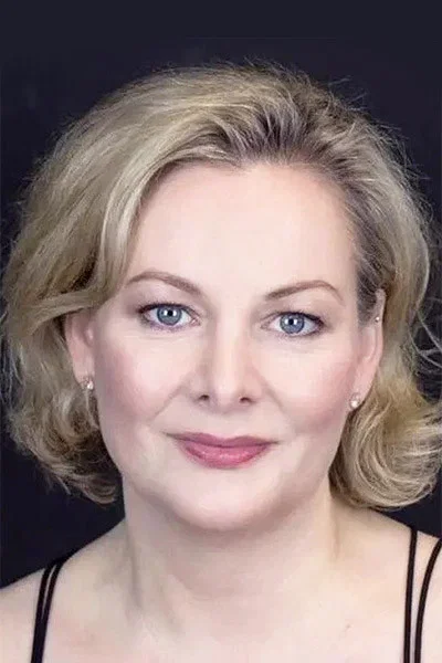 Profile image of Sara Stewart