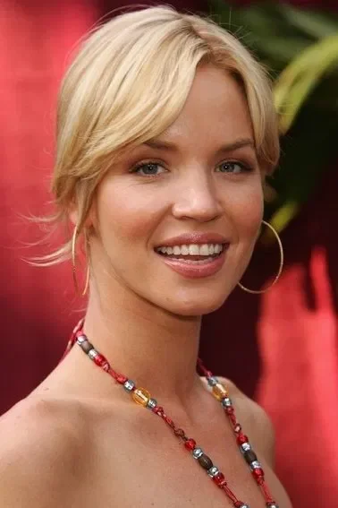 Profile image of Ashley Scott